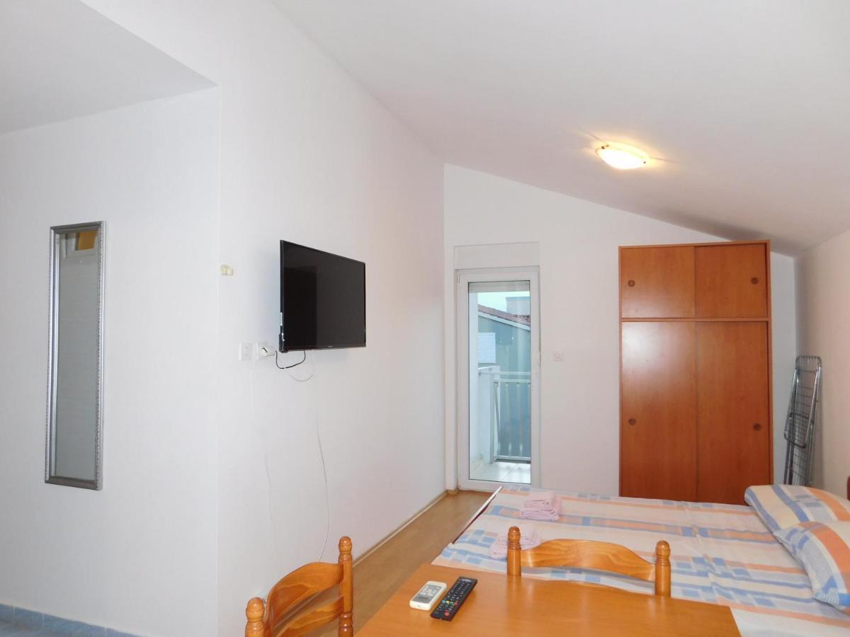 Apartments Nikolas Vodice Exterior photo