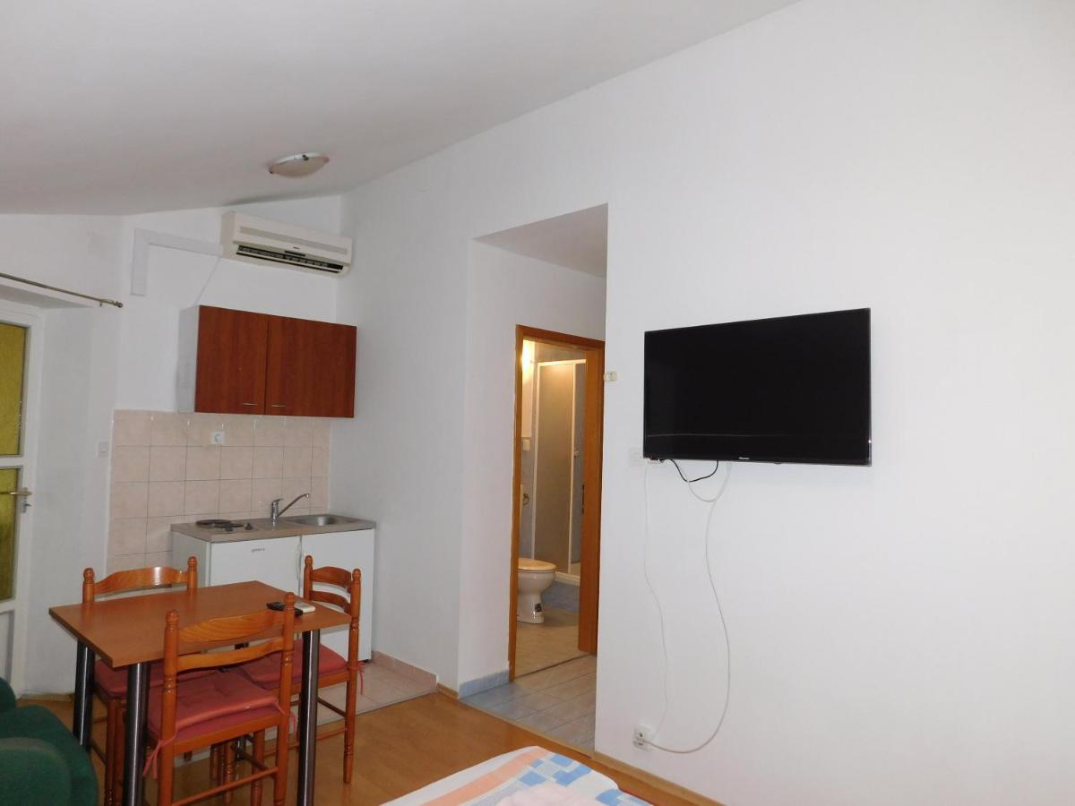 Apartments Nikolas Vodice Exterior photo