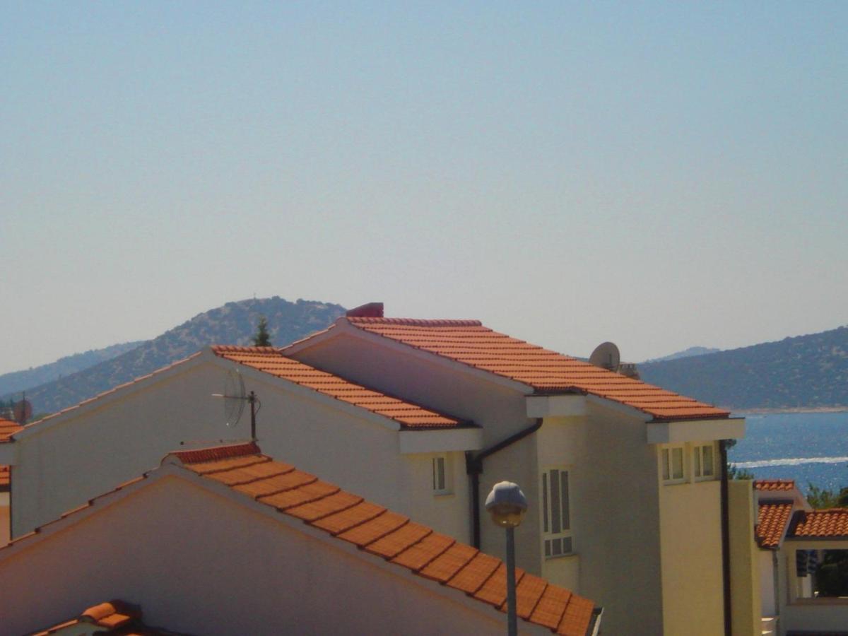 Apartments Nikolas Vodice Exterior photo