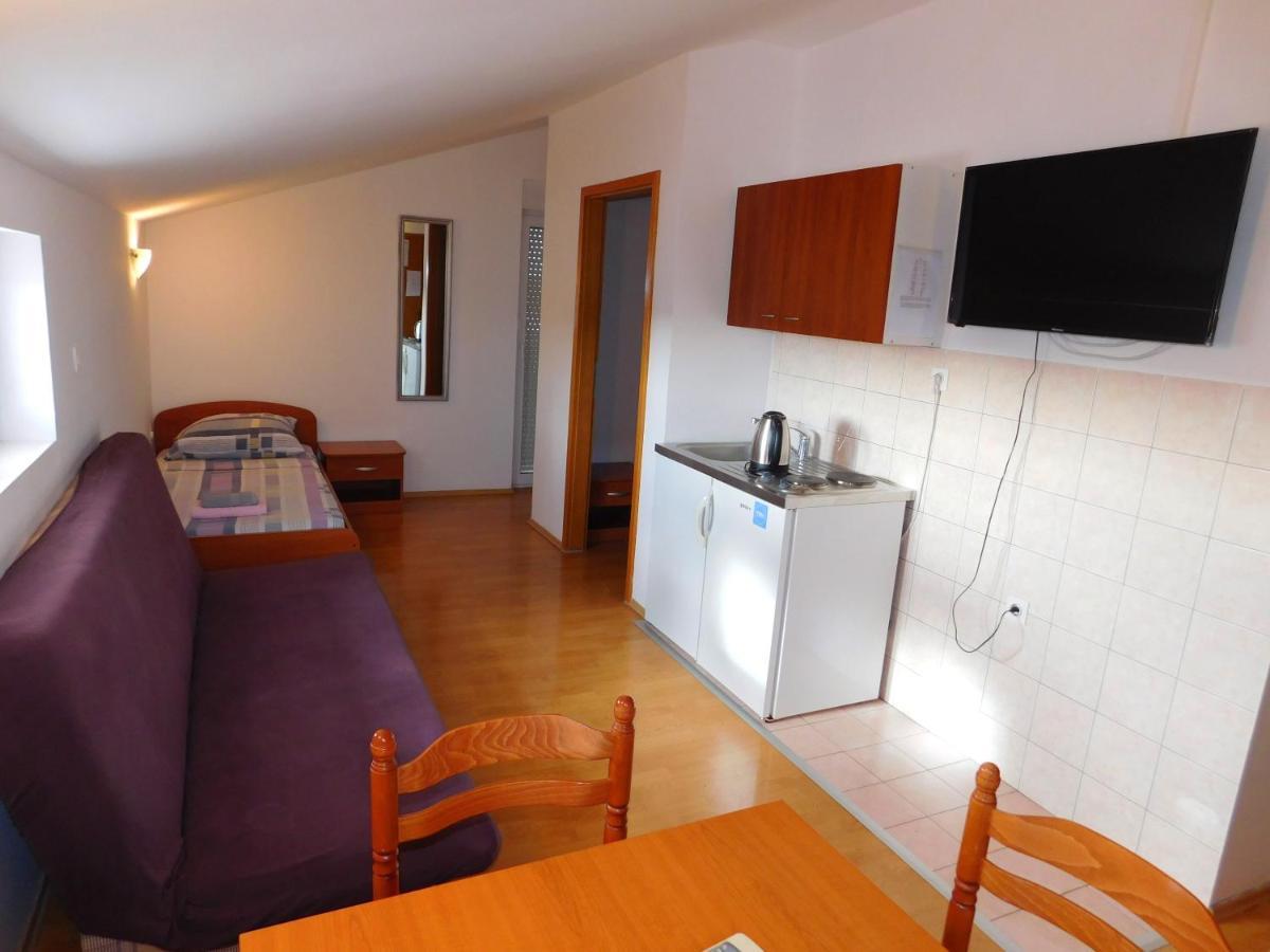 Apartments Nikolas Vodice Exterior photo