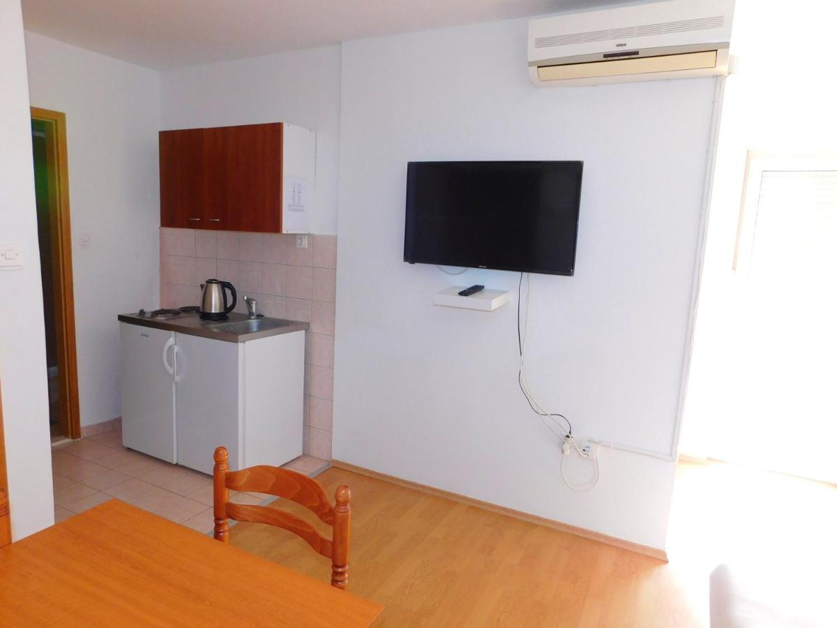 Apartments Nikolas Vodice Exterior photo