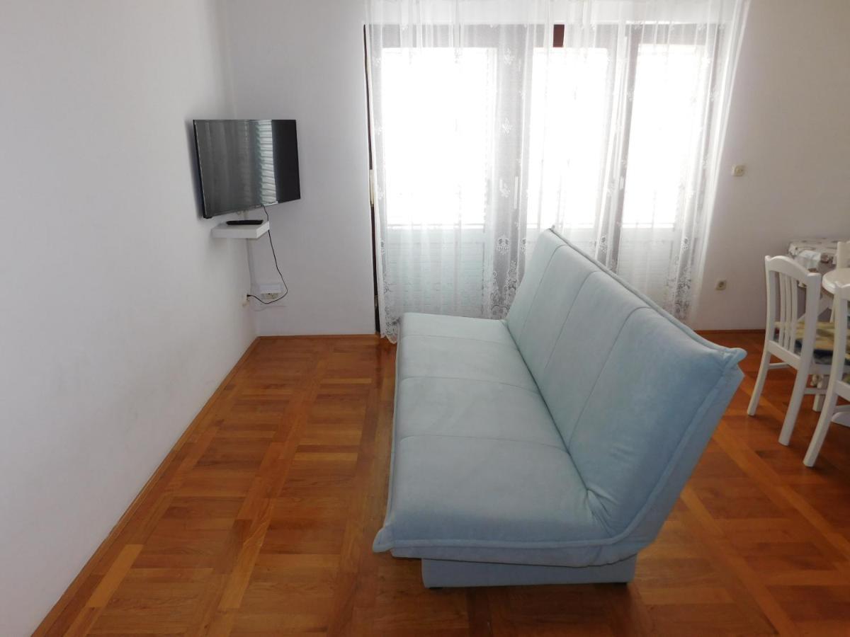 Apartments Nikolas Vodice Exterior photo